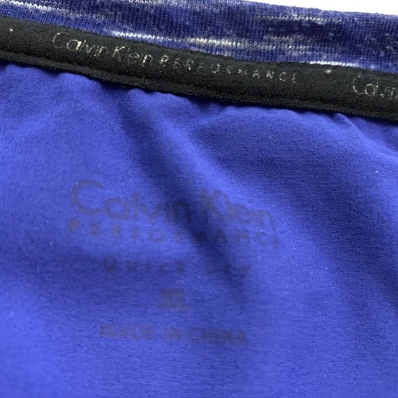 Calvin Klein | Athletic Top  XL Workout Long Sleeve Dry-Fit & Tshirt Material - Picture 9 of 9